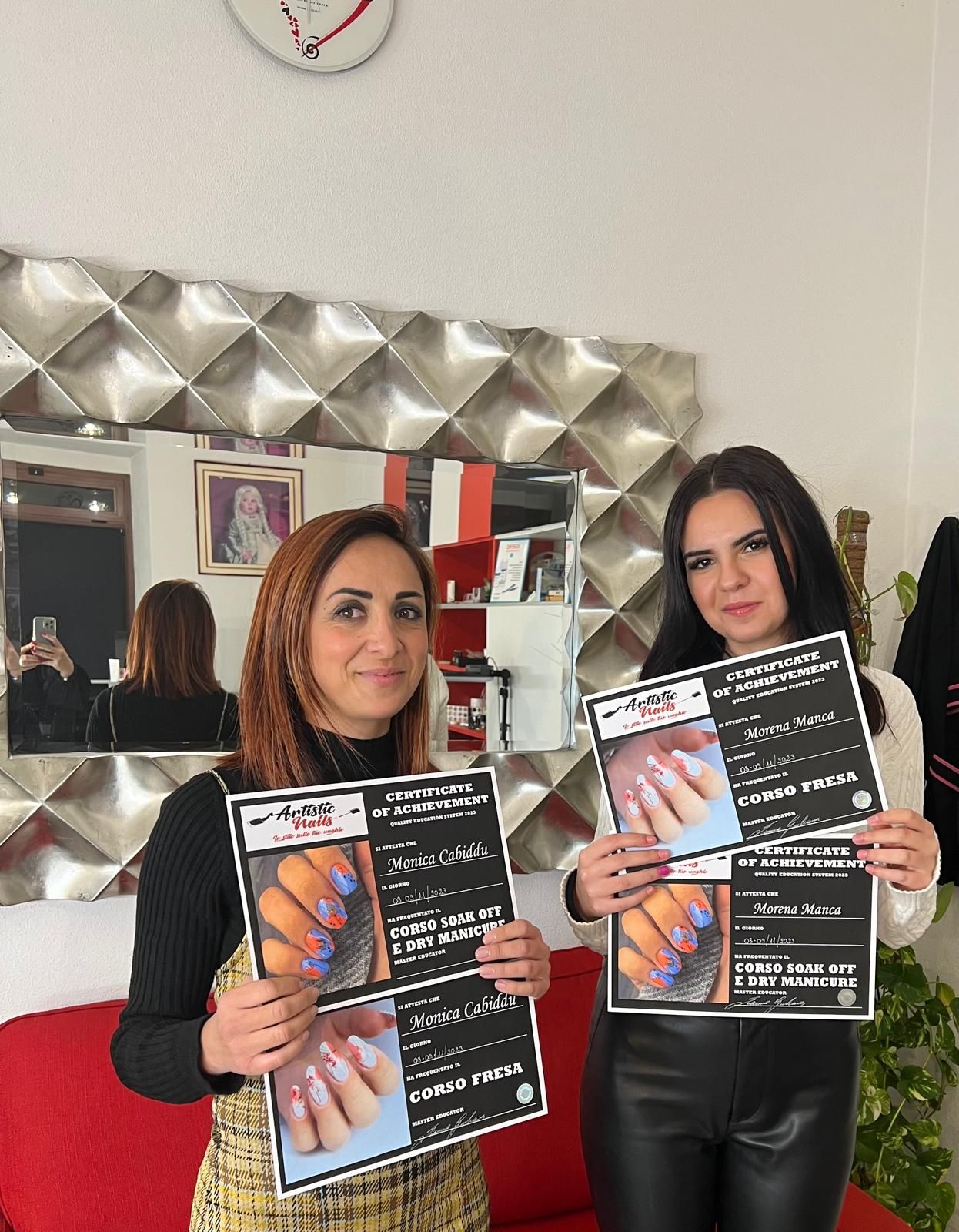Monica Cabiddu e Morena Manca con attestati